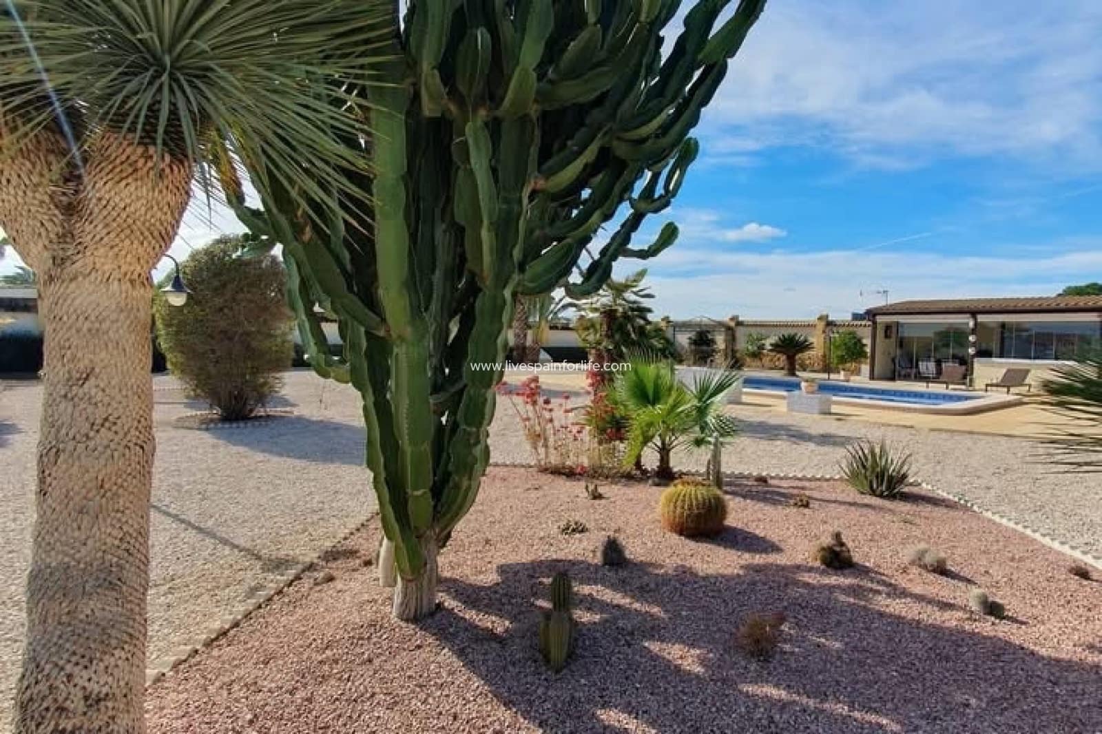 4 sovrum Finca/Hus på landet till salu i Alicante stad med pool garage - 369 000 € (Ref: 9665125)