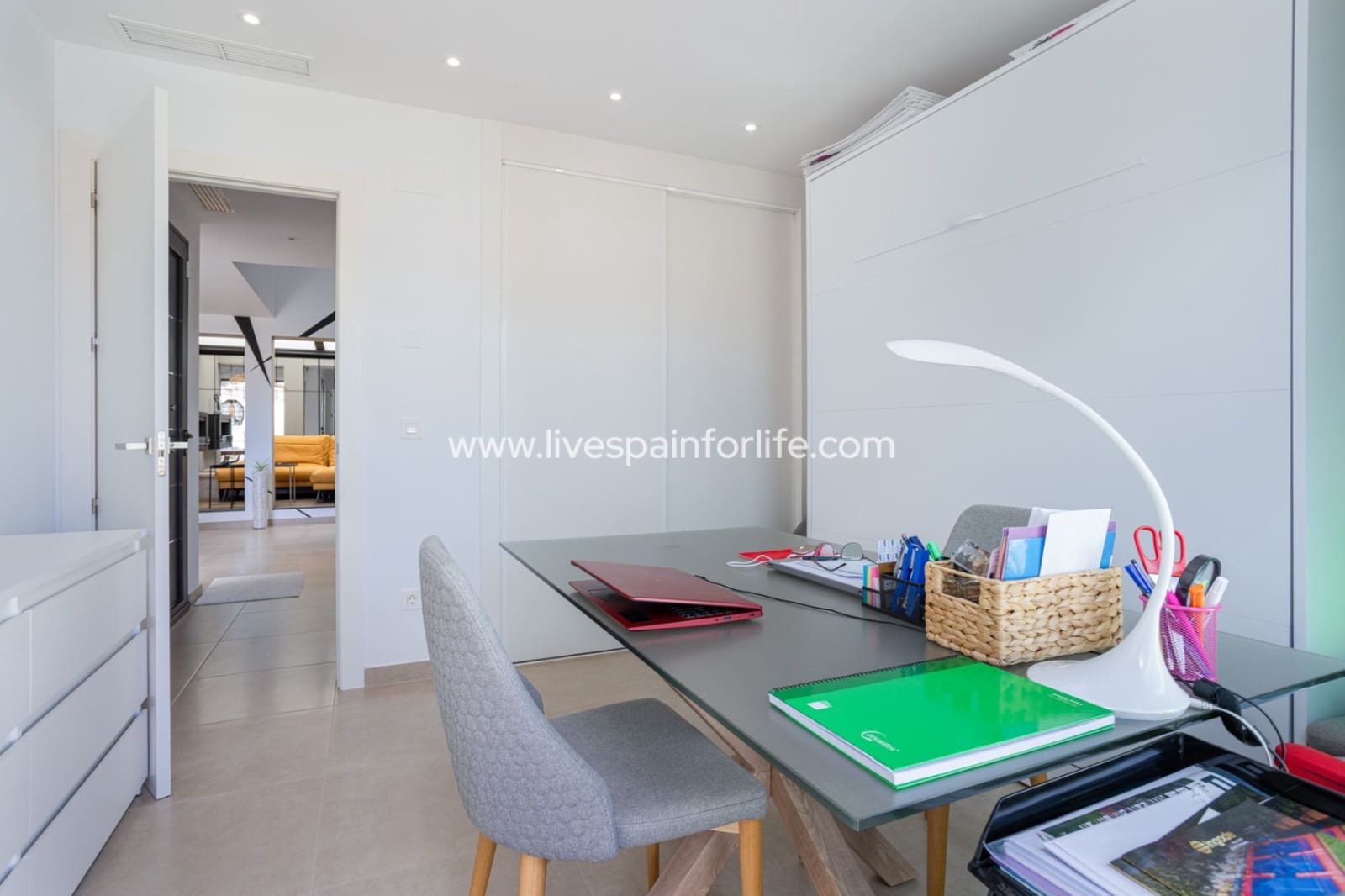 Casa de 3 habitaciones en Alicante / Alacant ciudad en venta con piscina - 439.000 € (Ref: 9665374)