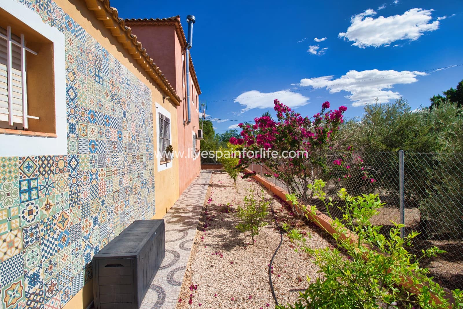6 bedroom Finca/Country House for sale in Albatera with pool - € 280,000 (Ref: 9667150)