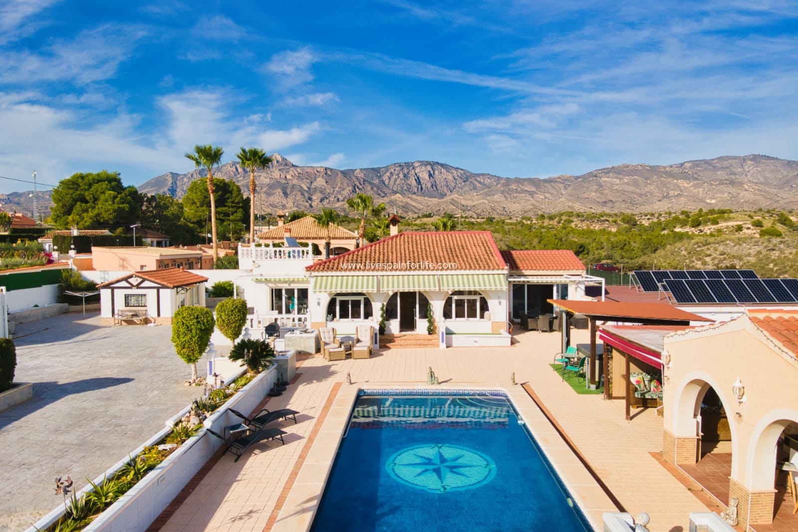 3 bedroom Finca/Country House for sale in Albatera with pool garage - € 410,000 (Ref: 9669090)