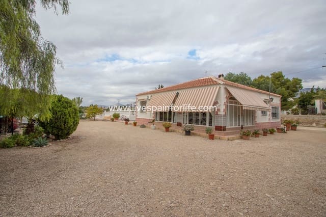 Finca/Casa Rural de 4 habitaciones en Albatera en venta con piscina garaje - 367.500 € (Ref: 9672260)