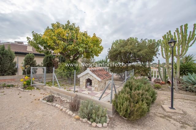 Finca/Casa Rural de 4 habitaciones en Albatera en venta con piscina garaje - 367.500 € (Ref: 9672260)