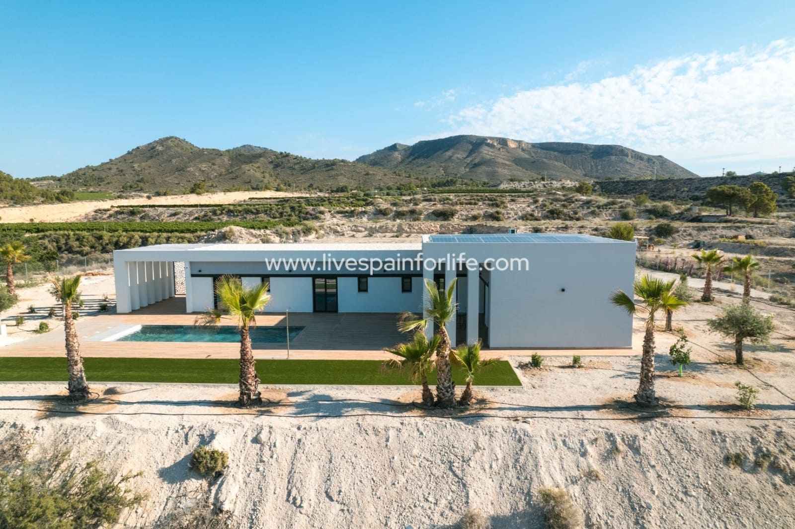 3 soverom Finca/Herregård til salgs i Pinoso med svømmebasseng - € 450 000 (Ref: 9672262)