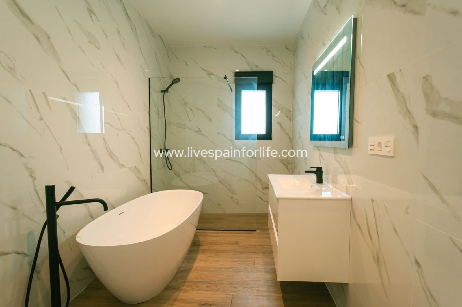 3 soverom Finca/Herregård til salgs i Pinoso med svømmebasseng - € 450 000 (Ref: 9672262)