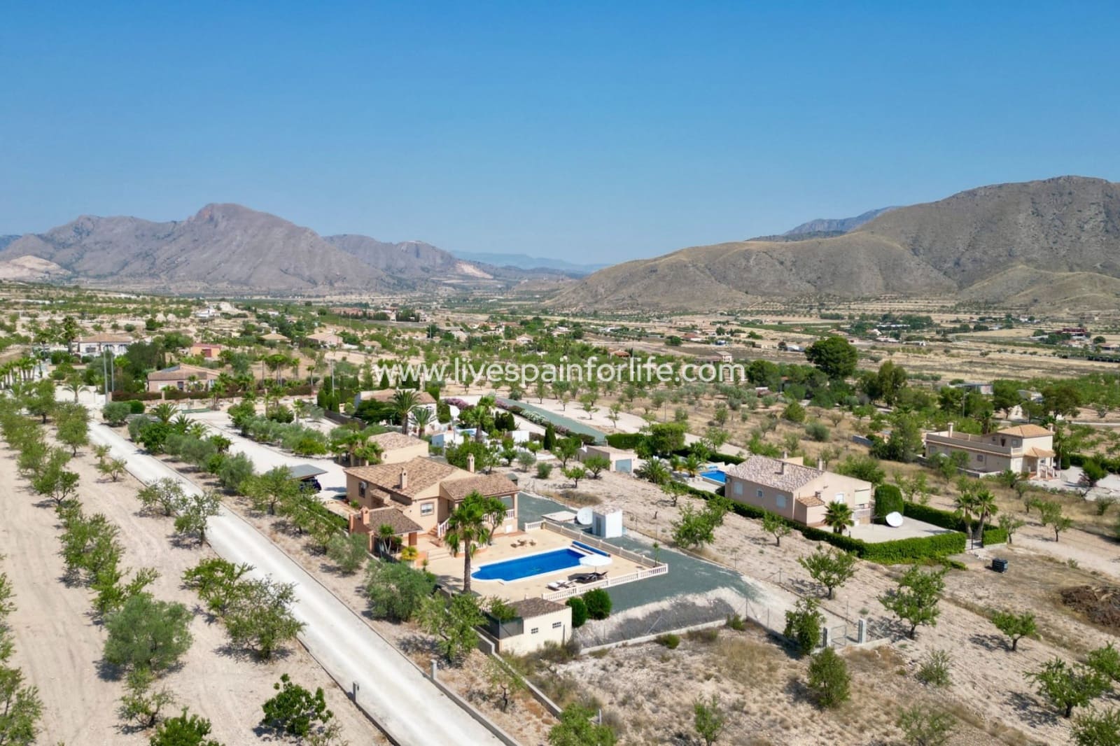 5 bedroom Villa for sale in Hondon de los Frailes with pool garage - € 440,000 (Ref: 9672270)