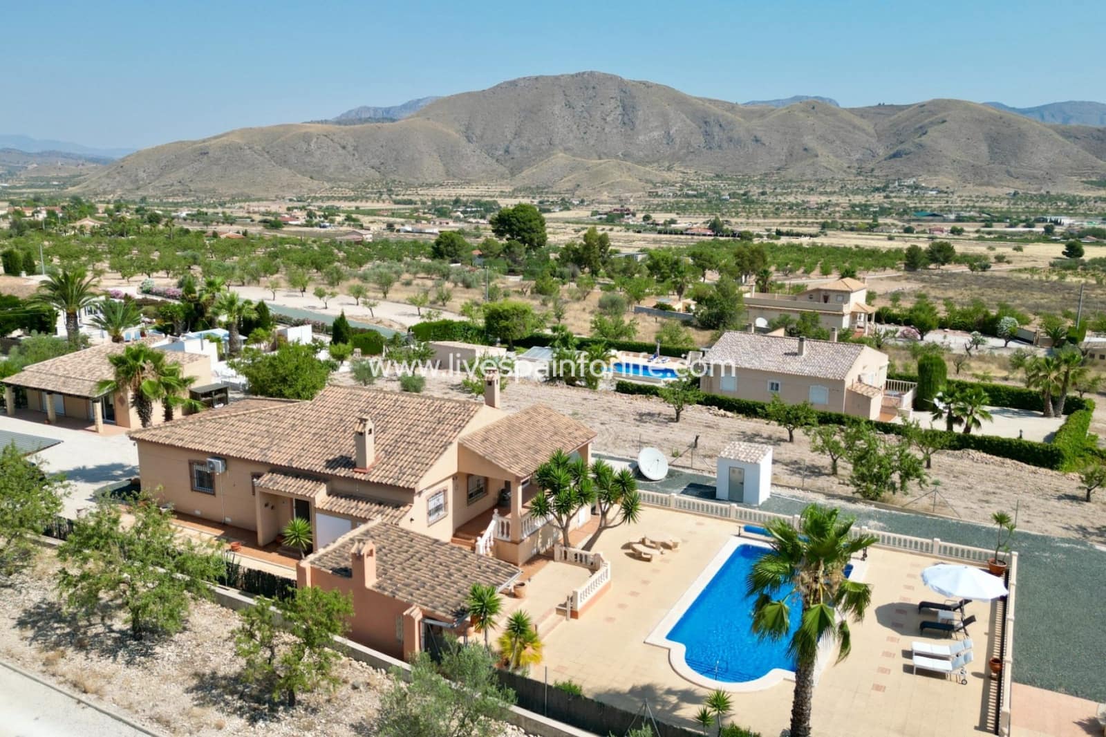 5 bedroom Villa for sale in Hondon de los Frailes with pool garage - € 440,000 (Ref: 9672270)