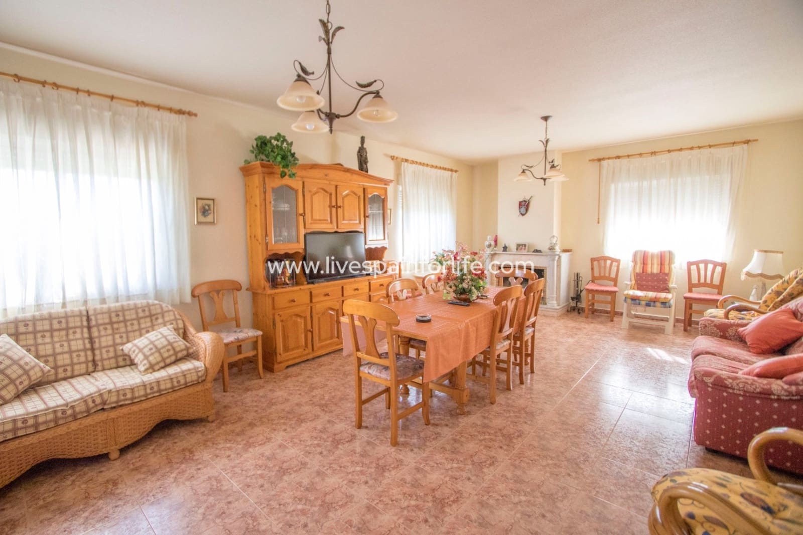 4 bedroom Finca/Country House for sale in Albatera with pool - € 450,000 (Ref: 9675945)