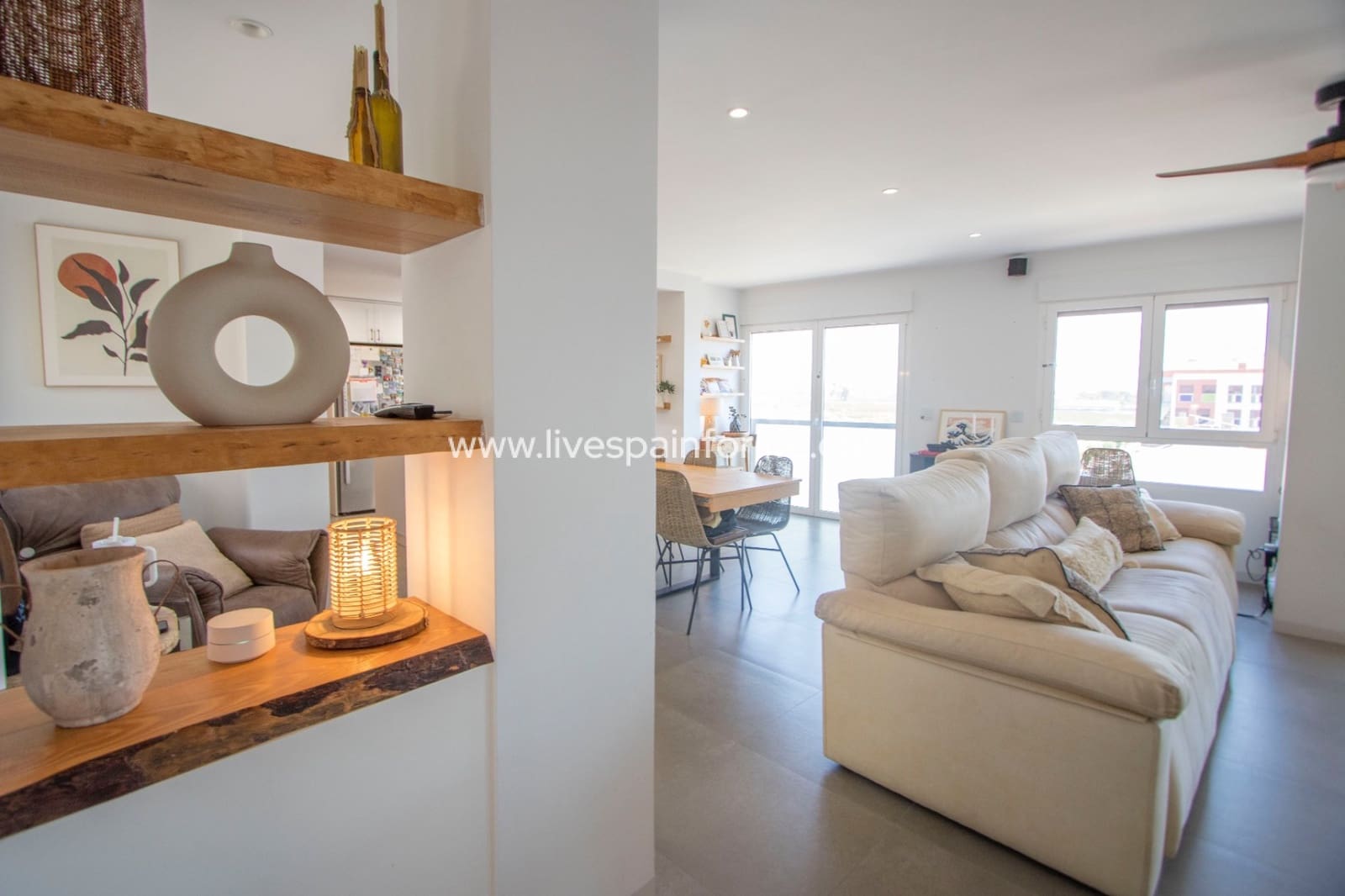 4 bedroom Apartment for sale in Albatera with garage - € 360,000 (Ref: 9675949)