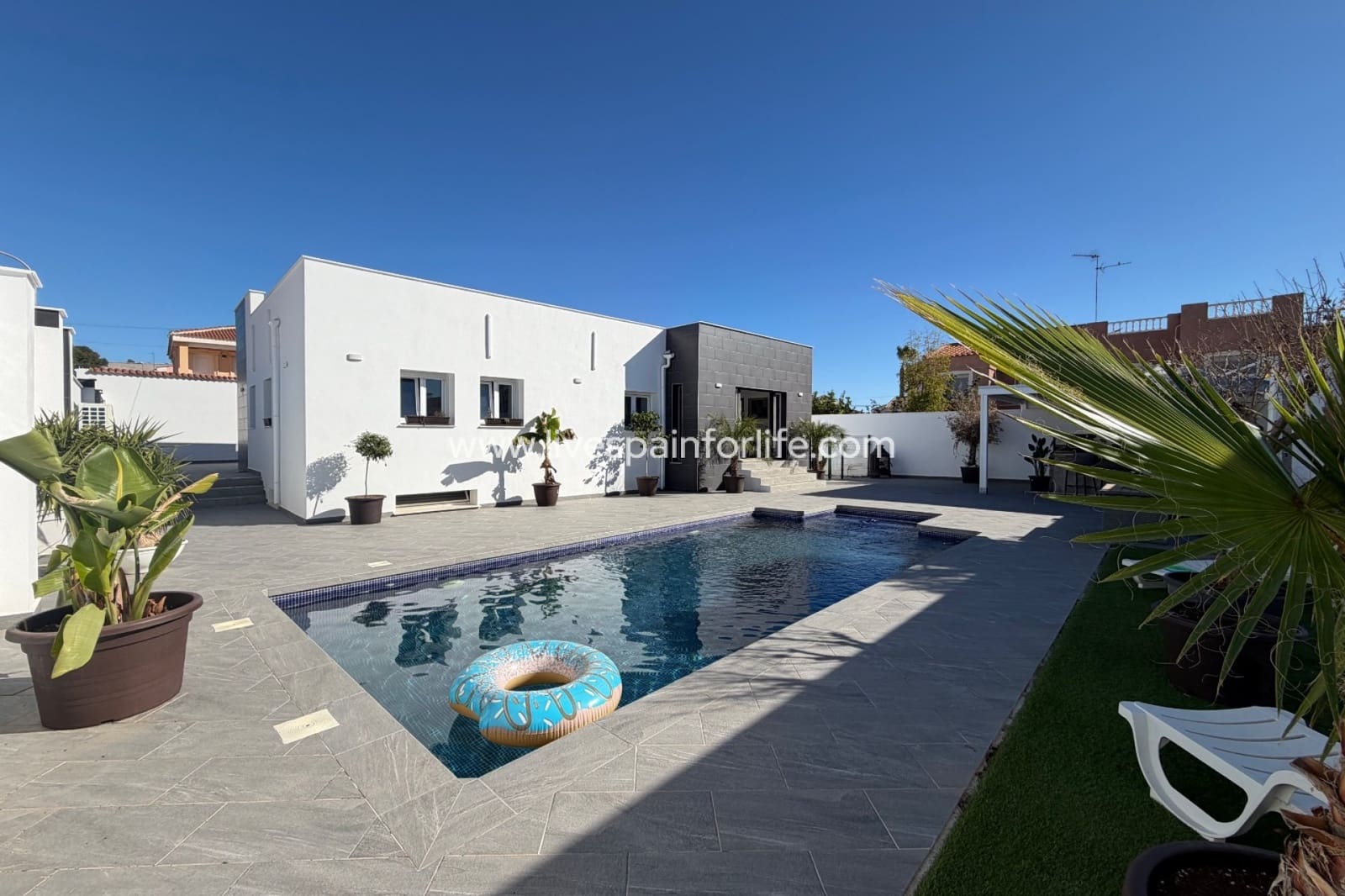 5 sypialnia Willa na sprzedaż w Ciudad Quesada z basenem garażem - 498 000 € (Ref: 9675952)