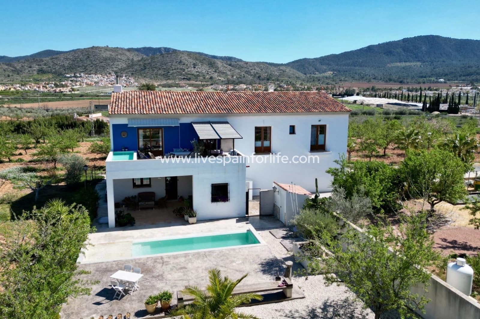 7 sypialnia Finka/Dom wiejski na sprzedaż w Hondon de las Nieves z basenem garażem - 725 000 € (Ref: 9684241)