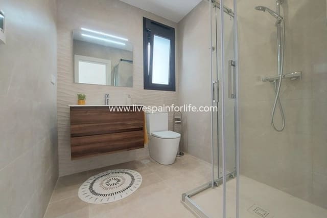 3 quarto Moradia para venda em San Pedro del Pinatar ciudad, San Pedro del Pinatar com piscina - 419 900 € (Ref: 9684242)