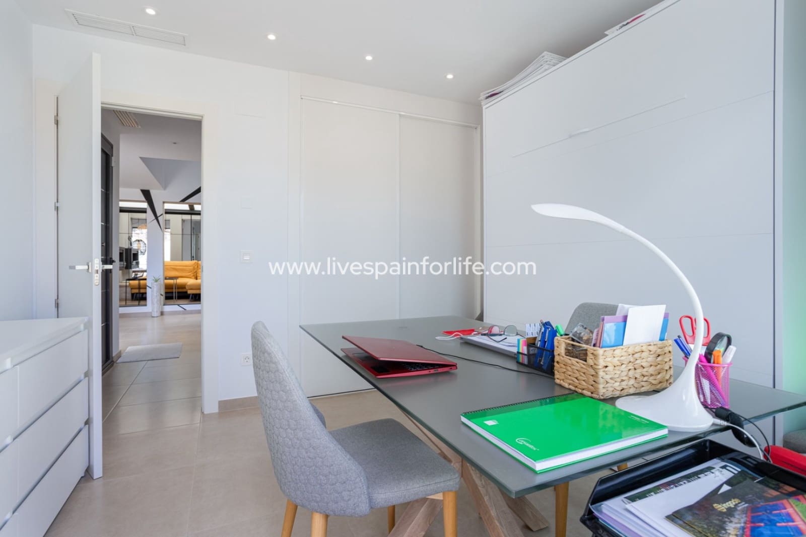 Pareado de 3 habitaciones en Benijófar en venta con piscina - 439.900 € (Ref: 9691392)