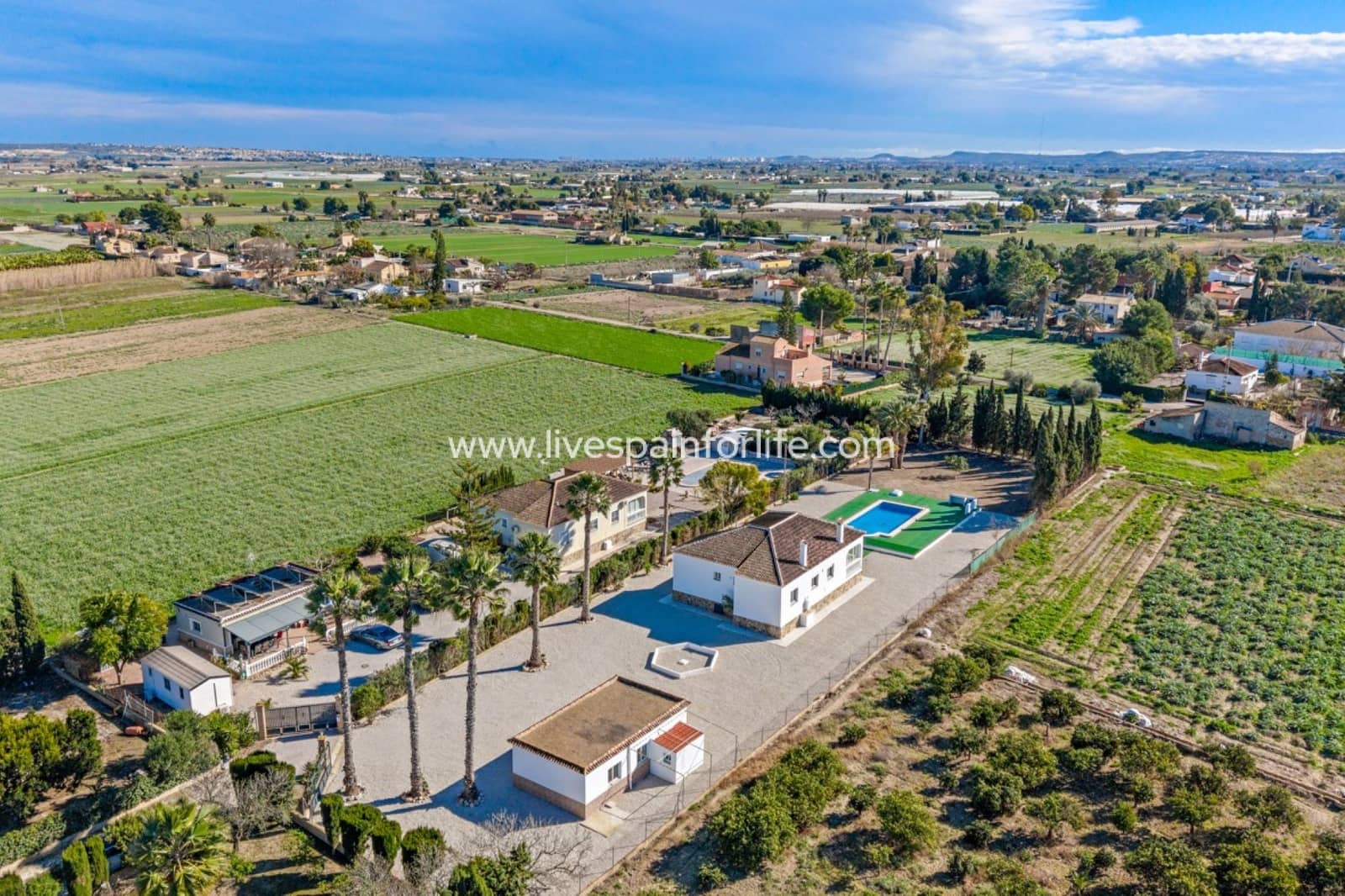 4 chambre Finca/Maison de Campagne à vendre à Alicante ville avec piscine garage - 560 000 € (Ref: 9691608)