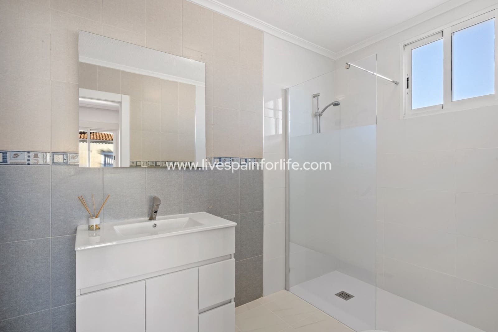 4 bedroom Finca/Country House for sale in Alicante / Alacant city with pool garage - € 560,000 (Ref: 9694033)