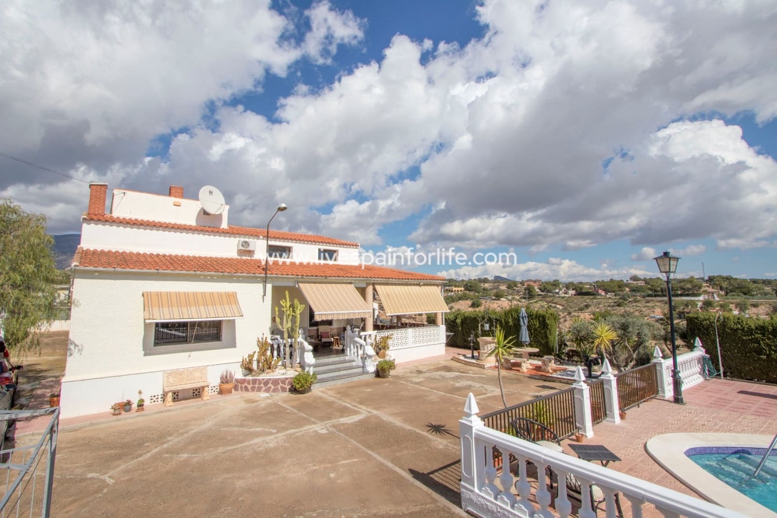 6 bedroom Finca/Country House for sale in Alicante / Alacant city with pool garage - € 495,000 (Ref: 9694169)
