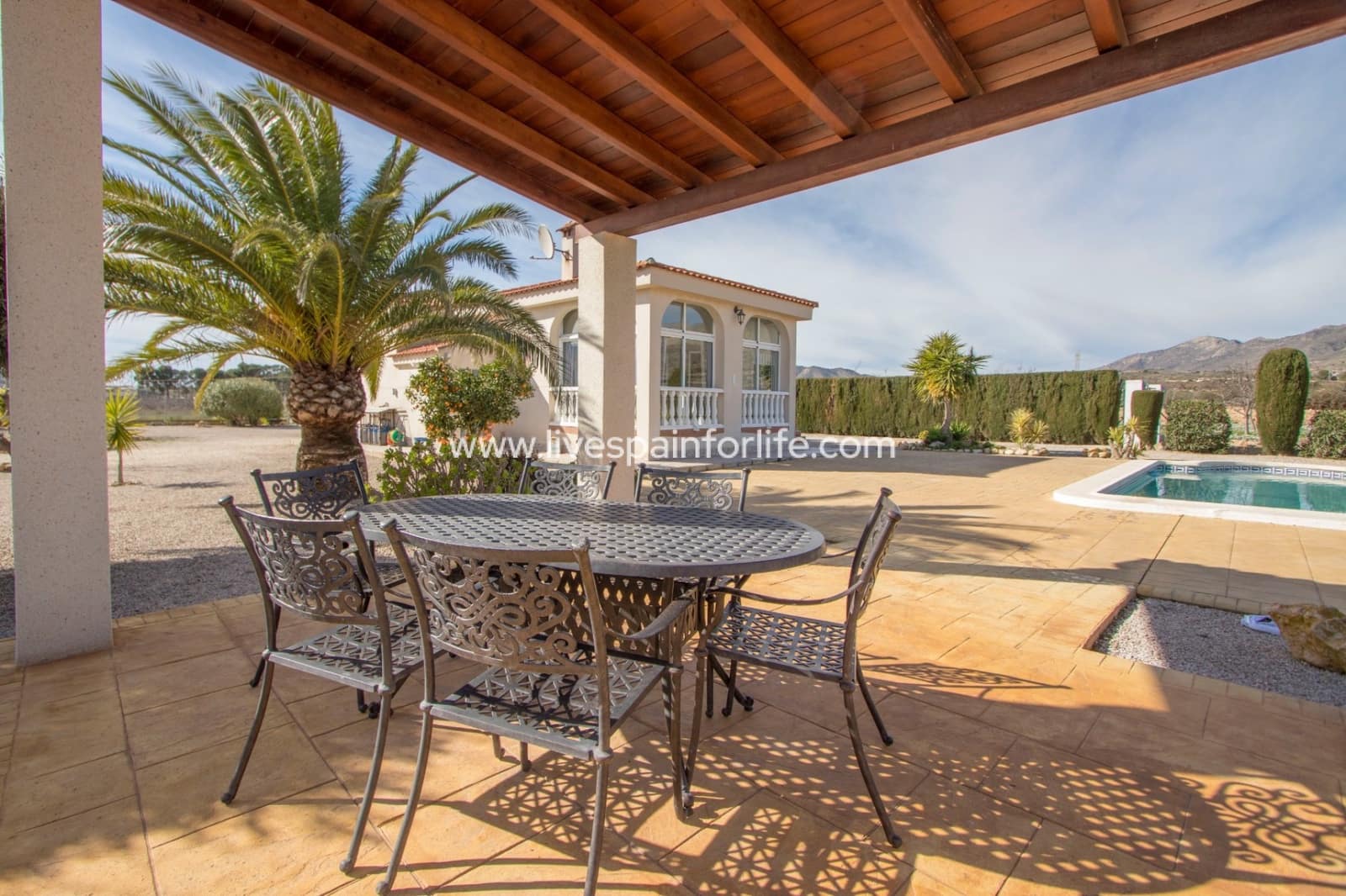 2 soveværelse Finca/Landehus til salg i Hondon de las Nieves med swimmingpool garage - € 339.995 (Ref: 9707640)