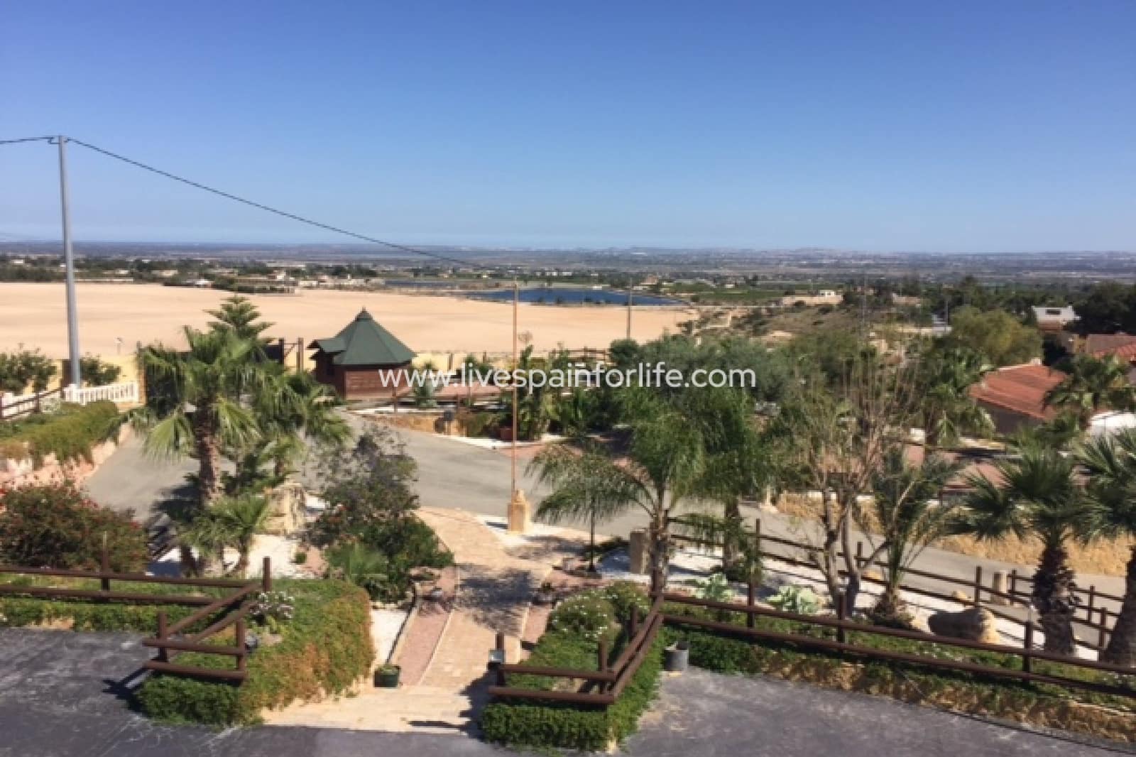 16 soveværelse Finca/Landehus til salg i Albatera med swimmingpool garage - € 1.050.000 (Ref: 9707906)