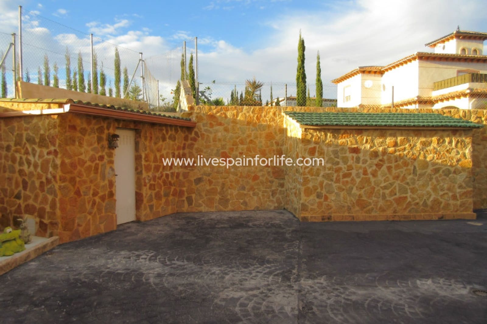 16 soveværelse Finca/Landehus til salg i Albatera med swimmingpool garage - € 1.050.000 (Ref: 9707906)