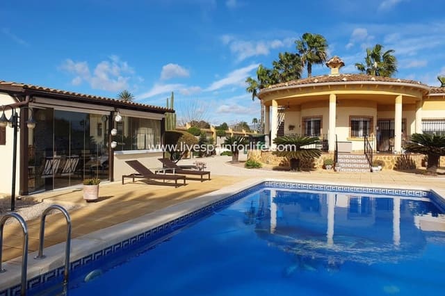 4 sypialnia Finka/Dom wiejski na sprzedaż w Catral z basenem garażem - 369 000 € (Ref: 9708054)