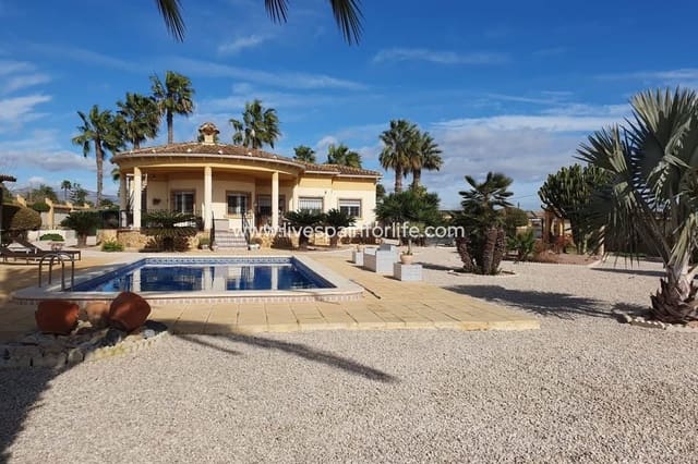 4 sypialnia Finka/Dom wiejski na sprzedaż w Catral z basenem garażem - 369 000 € (Ref: 9708054)