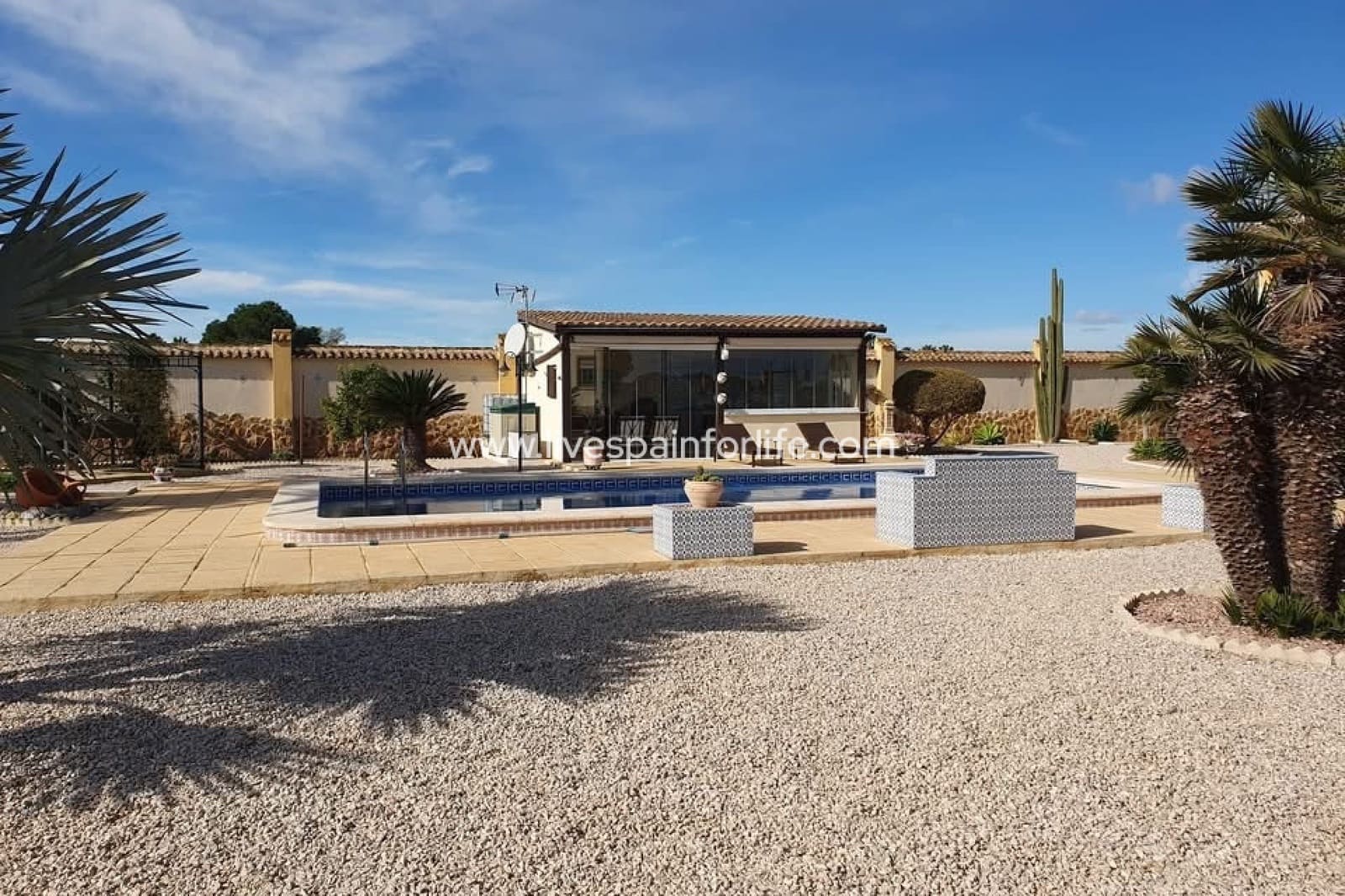4 bedroom Finca/Country House for sale in Alicante / Alacant city with pool garage - € 369,000 (Ref: 9708055)