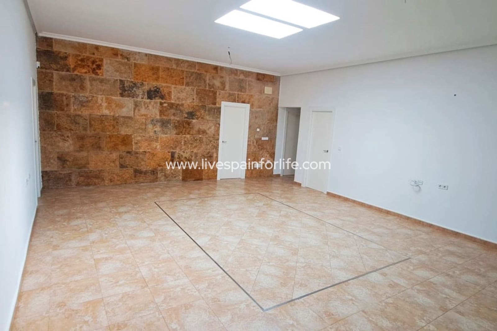 5 bedroom Finca/Country House for sale in Alicante / Alacant city with garage - € 485,000 (Ref: 9708058)