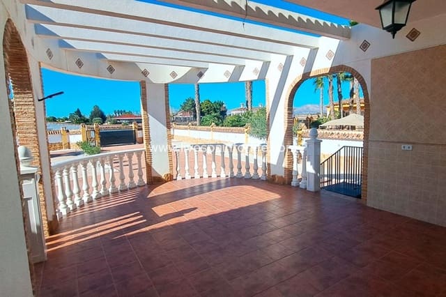 5 bedroom Finca/Country House for sale in Alicante / Alacant city with garage - € 485,000 (Ref: 9708058)