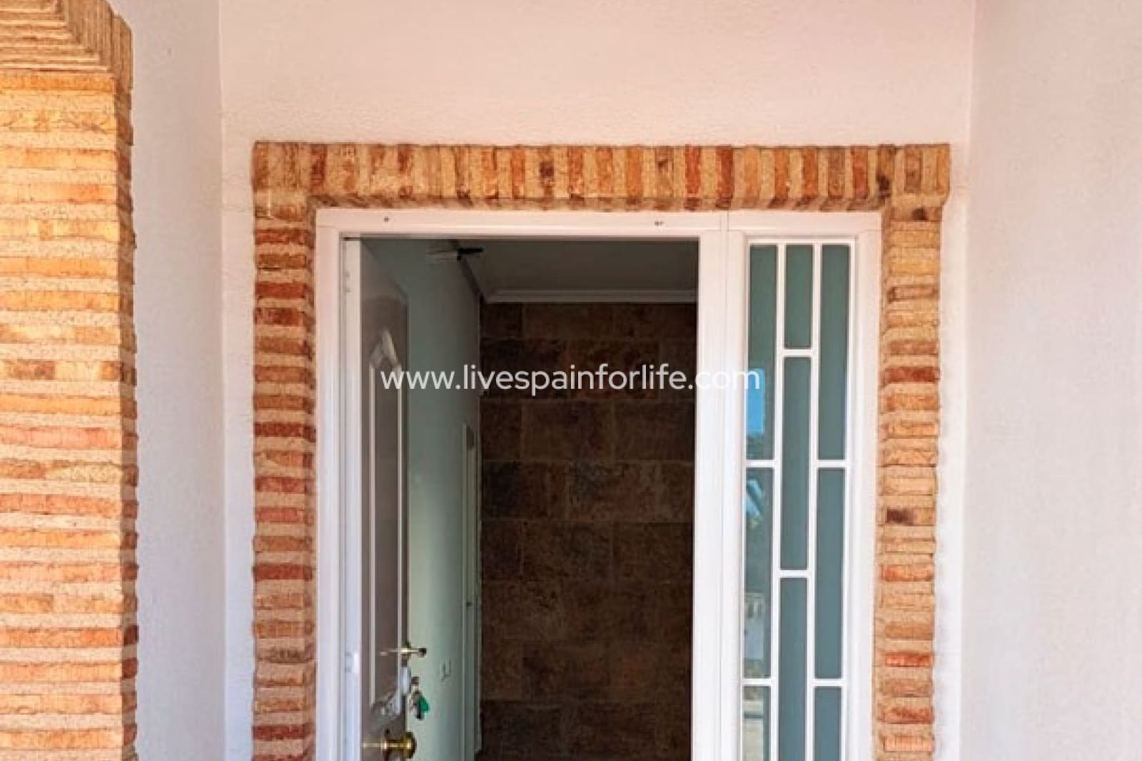 5 bedroom Finca/Country House for sale in Catral with garage - € 485,000 (Ref: 9708059)