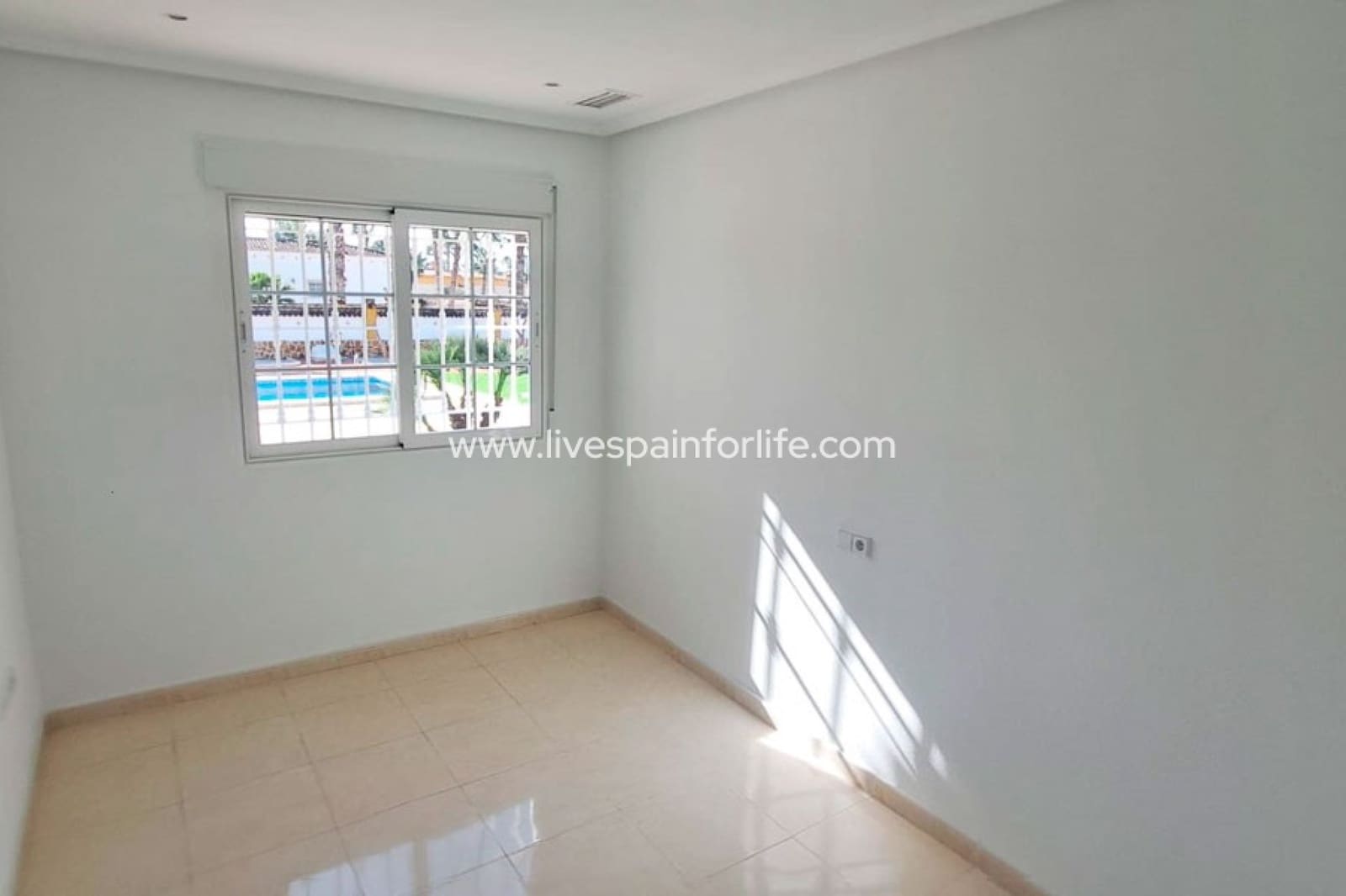 Finca/Casa Rural de 3 habitaciones en Alicante / Alacant ciudad en venta con piscina garaje - 430.000 € (Ref: 9708061)