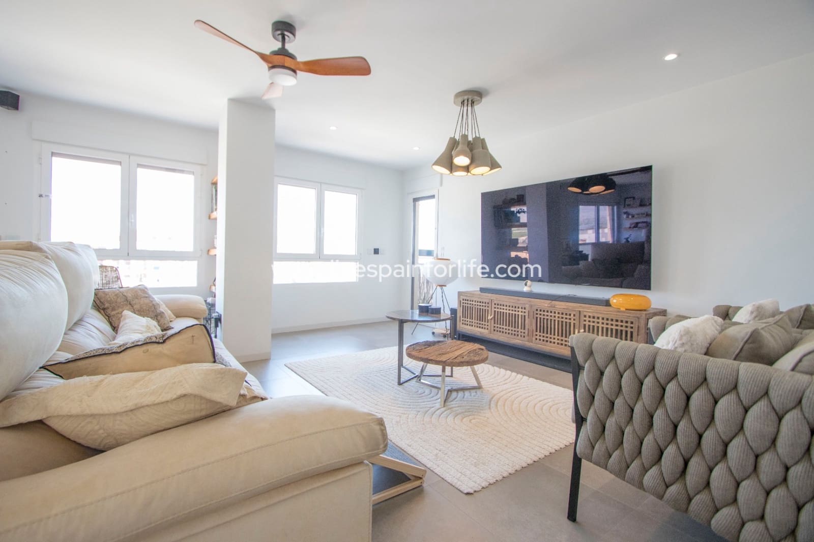 4 bedroom Apartment for sale in Albatera with garage - € 360,000 (Ref: 9713405)