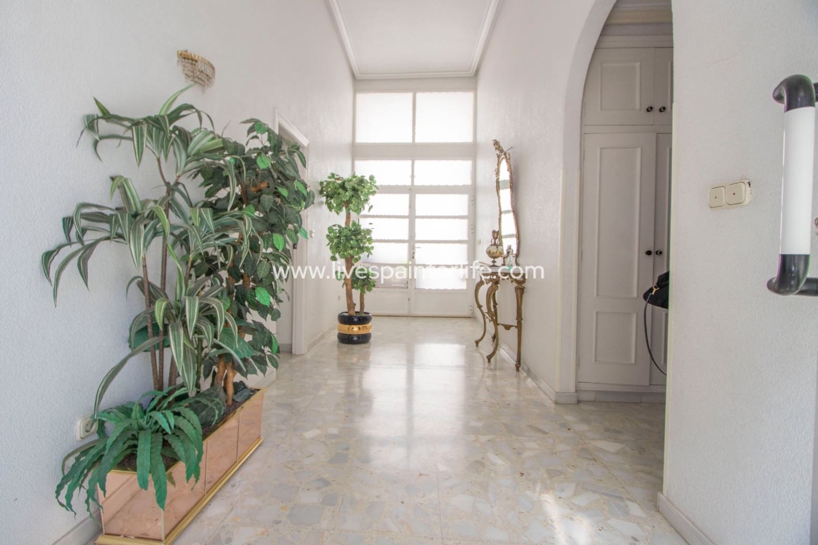 5 soveværelse Byhus til salg i Redovan med garage - € 240.000 (Ref: 9713696)