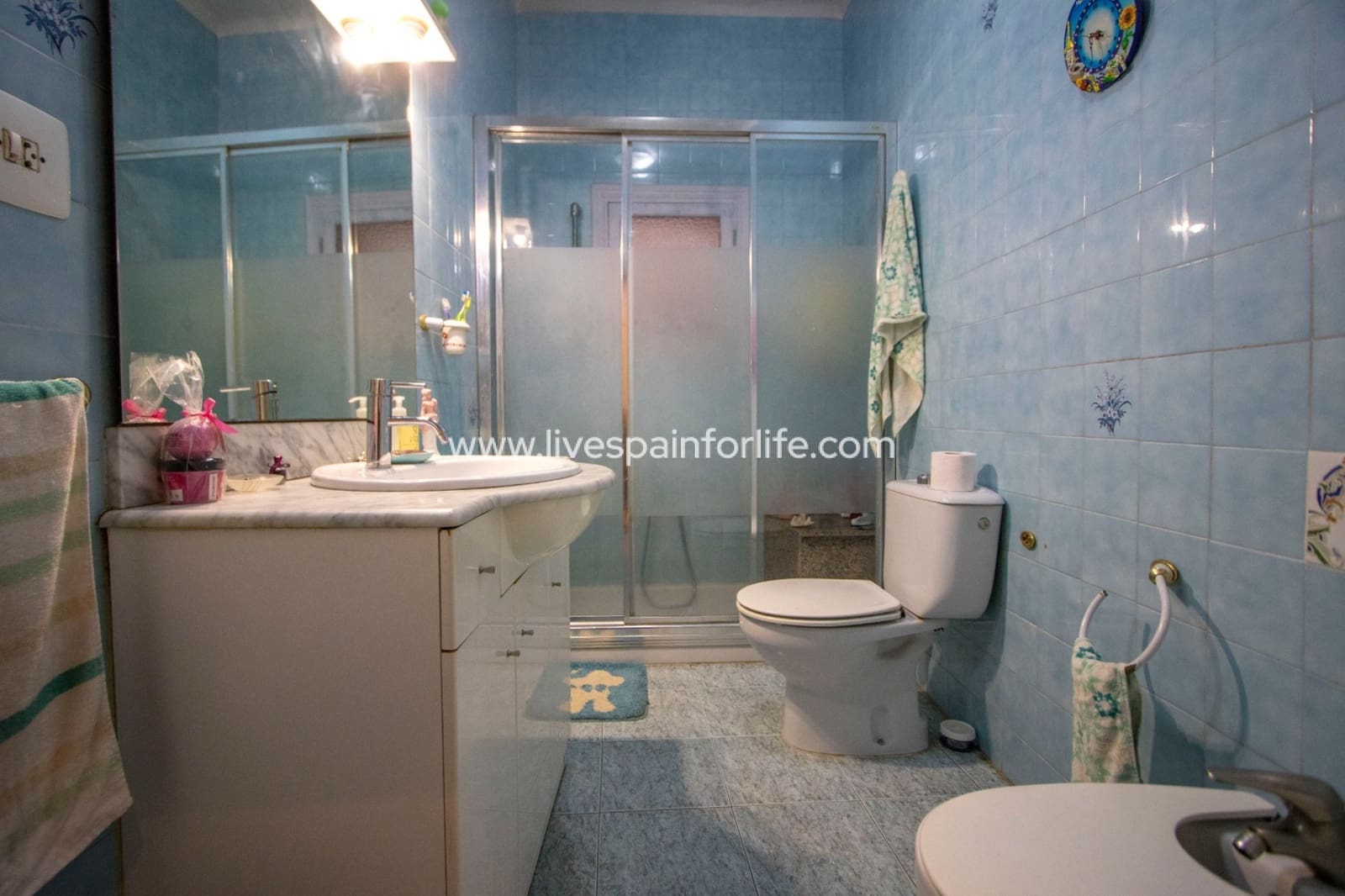 6 makuuhuone Maalaistalo myytävänä paikassa Redovan mukana 
autotalli - 197 000 € (Ref: 9713697)