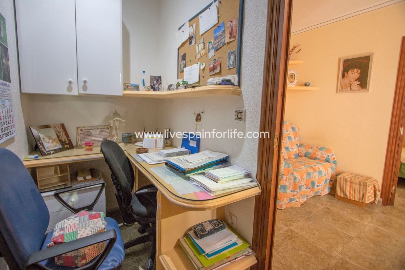 6 makuuhuone Maalaistalo myytävänä paikassa Redovan mukana 
autotalli - 197 000 € (Ref: 9713697)