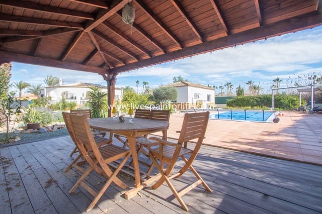 3 slaapkamer Finca/Landhuis te koop in Catral met zwembad garage - € 359.999 (Ref: 9713703)