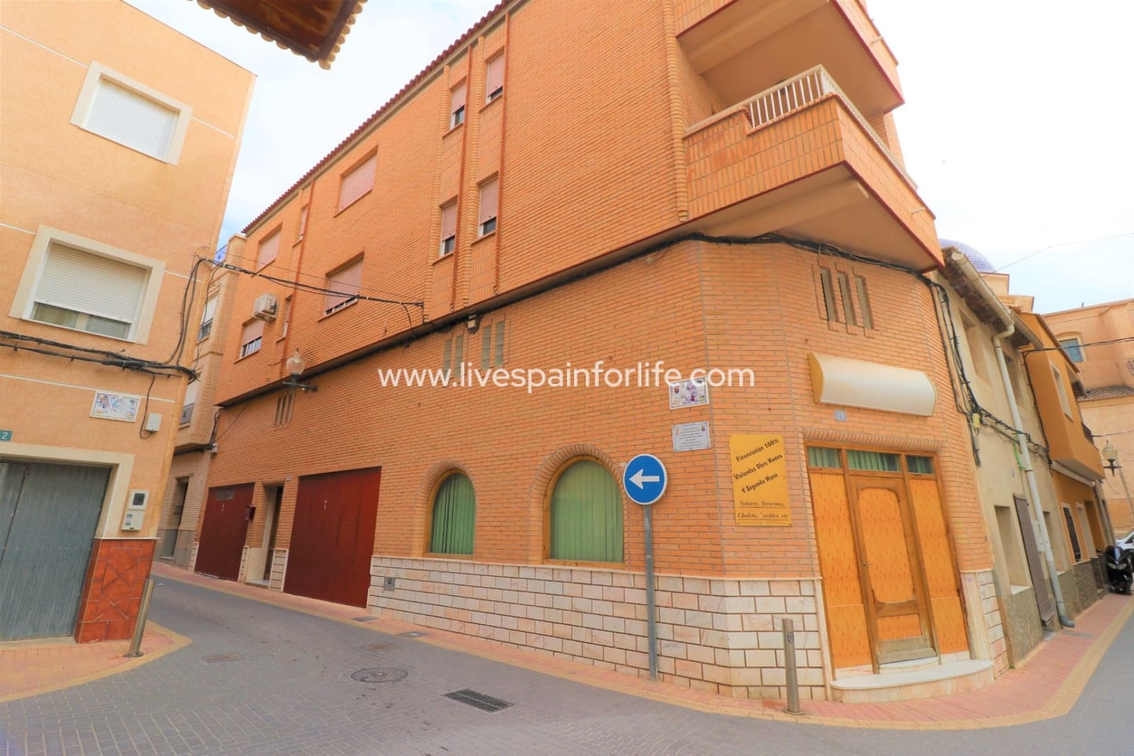 5 bedroom Townhouse for sale in Albatera with garage - € 440,000 (Ref: 9715556)