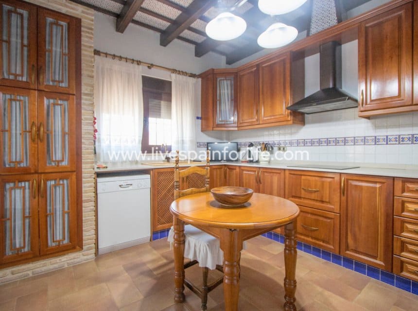 3 bedroom Townhouse for sale in Albatera with pool - € 430,000 (Ref: 9715572)