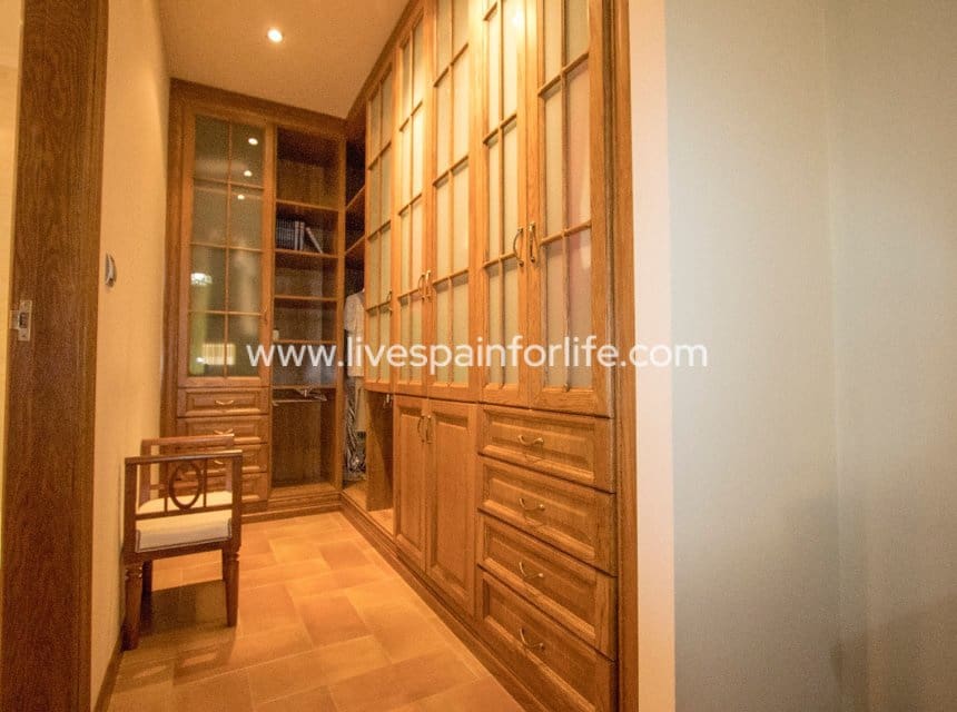 3 bedroom Townhouse for sale in Albatera with pool - € 430,000 (Ref: 9715572)