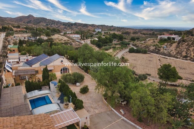5 soveværelse Finca/Landehus til salg i Crevillente / Crevillent med swimmingpool garage - € 419.000 (Ref: 9715576)