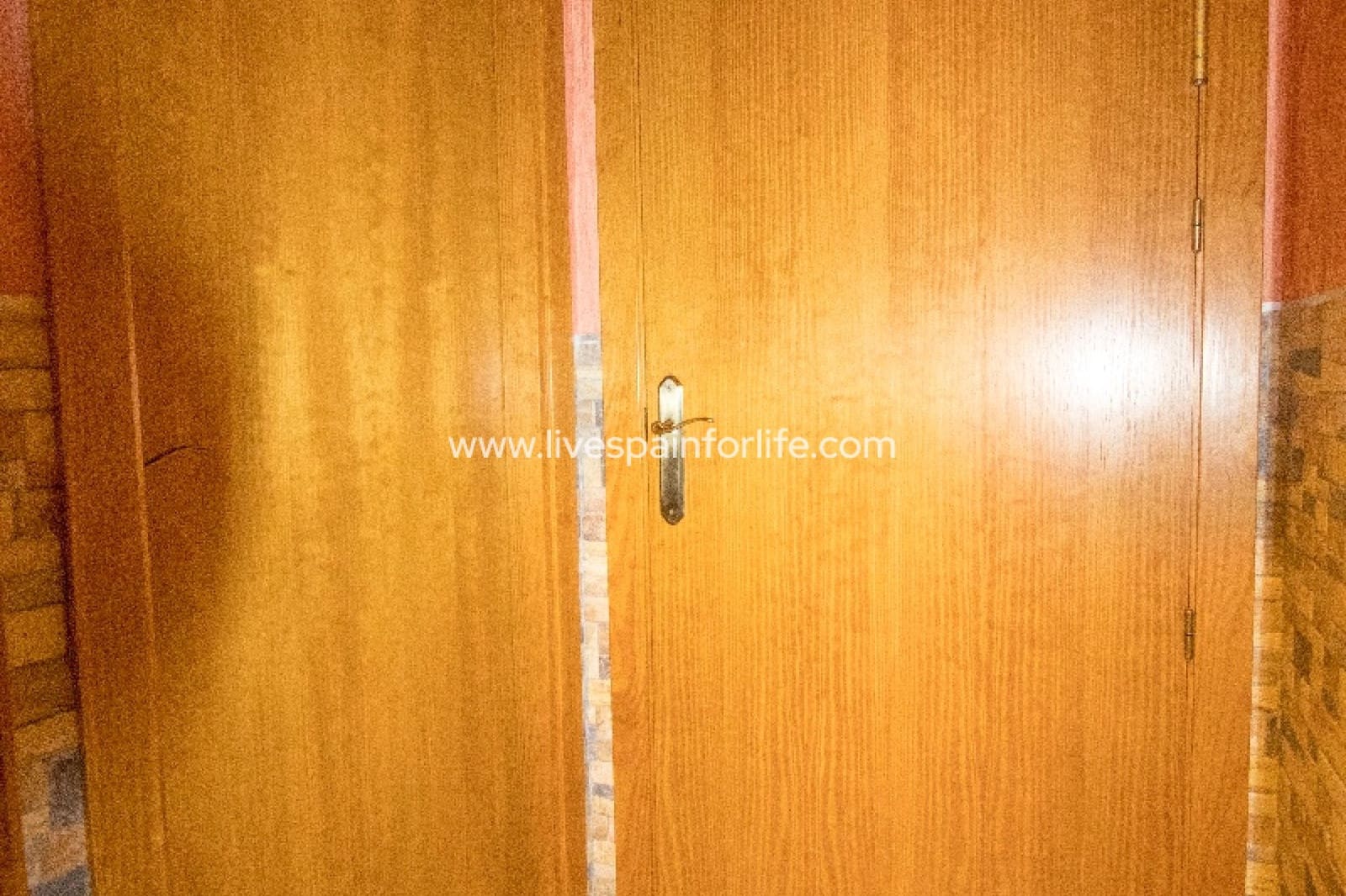 Local Comercial de 1 habitación en Albatera en venta con garaje - 225.000 € (Ref: 9715580)