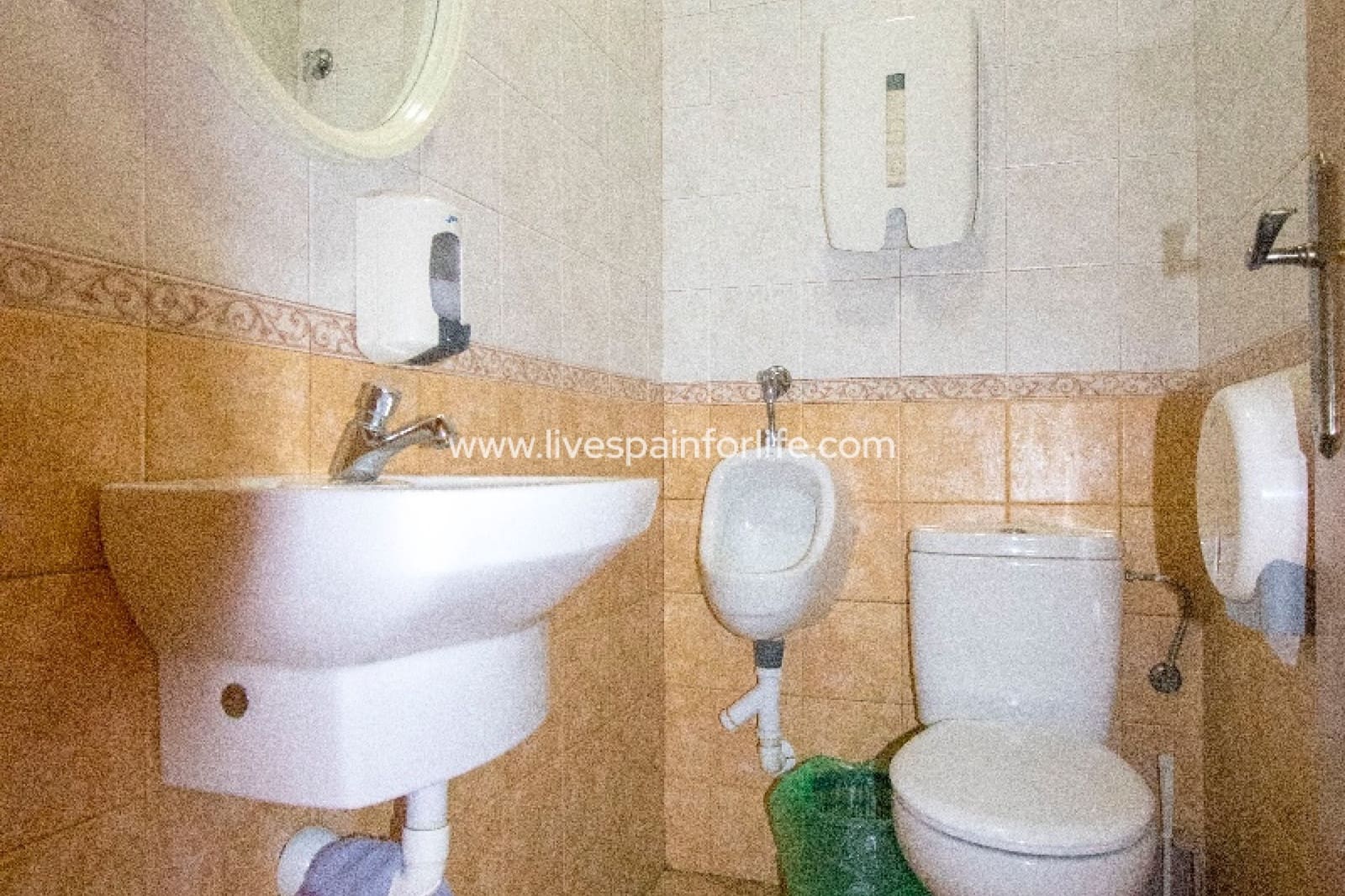 Local Comercial de 1 habitación en Albatera en venta con garaje - 225.000 € (Ref: 9715580)