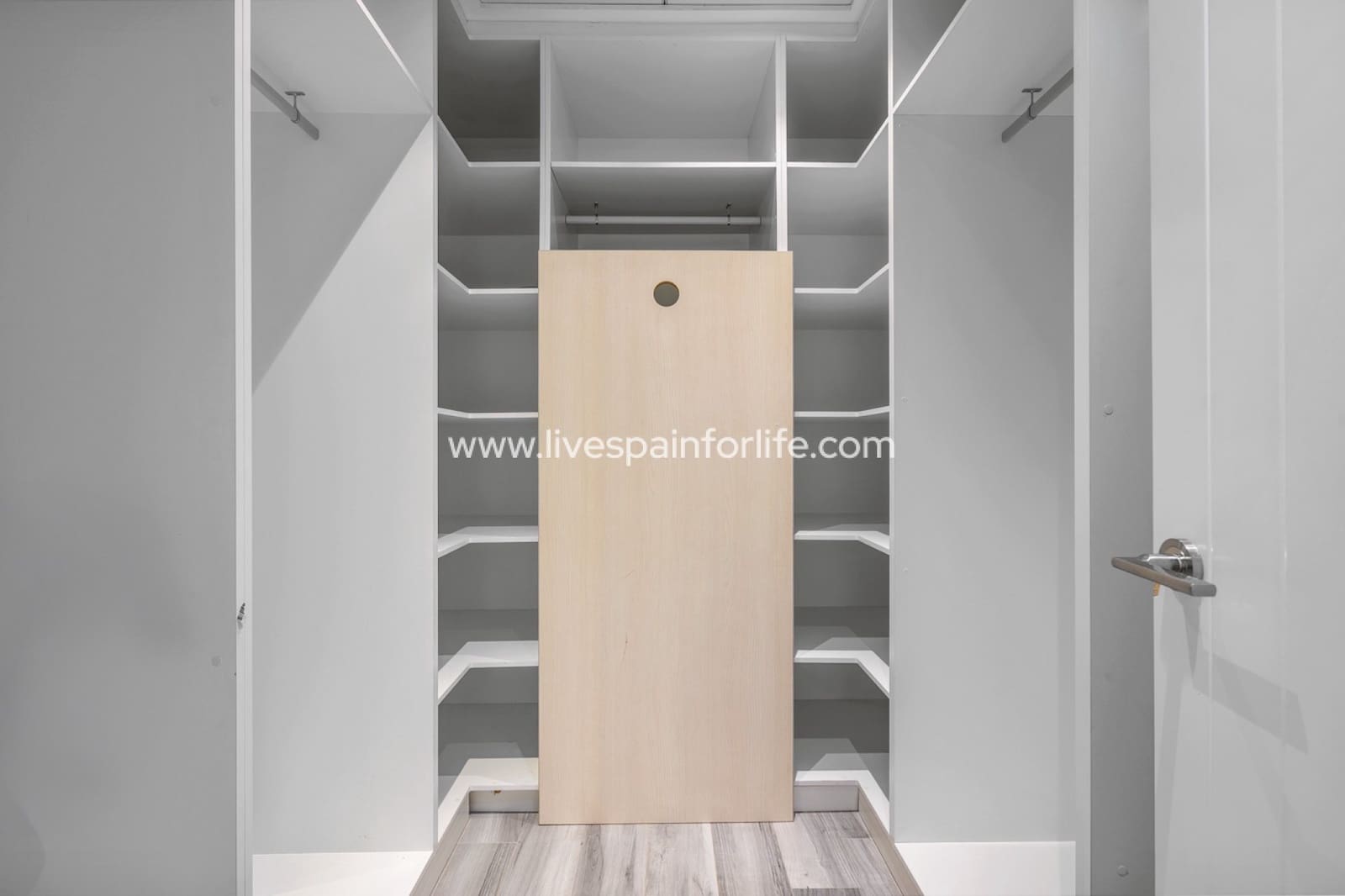 4 bedroom Villa for sale in Algorfa with pool garage - € 950,000 (Ref: 9715582)