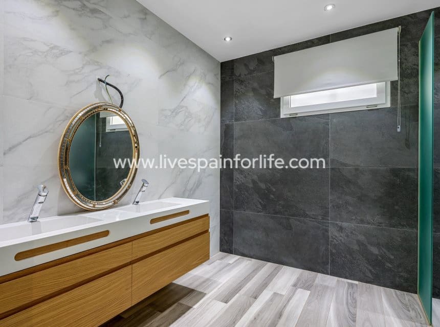 4 sypialnia Willa na sprzedaż w Algorfa z basenem garażem - 950 000 € (Ref: 9715582)