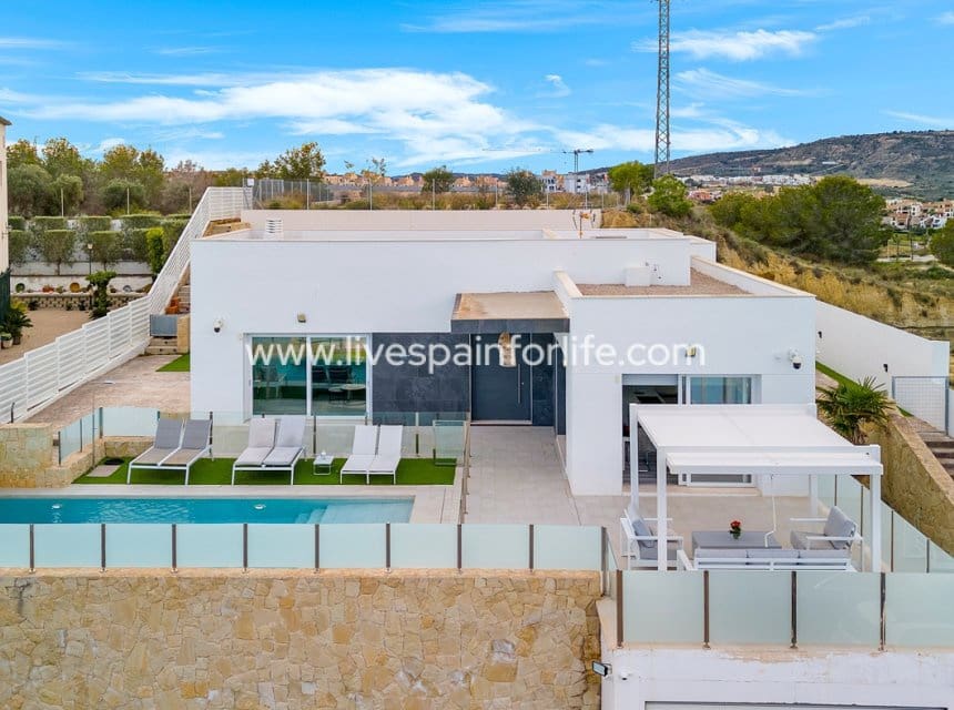 4 sypialnia Willa na sprzedaż w Algorfa z basenem garażem - 950 000 € (Ref: 9715582)