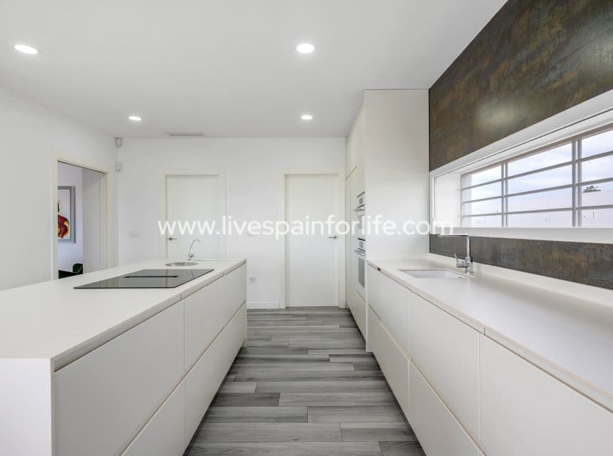 4 sypialnia Willa na sprzedaż w Algorfa z basenem garażem - 950 000 € (Ref: 9715582)