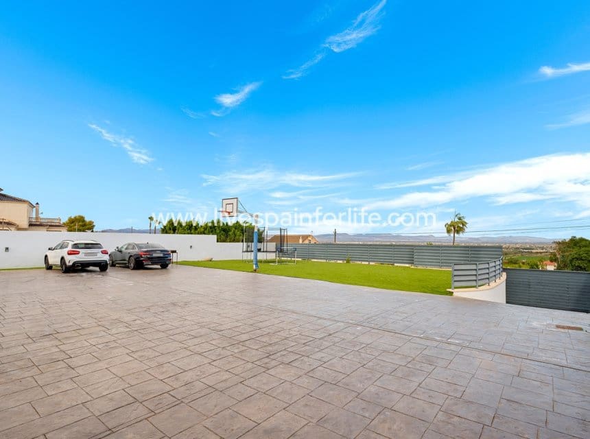 4 sypialnia Willa na sprzedaż w Algorfa z basenem garażem - 950 000 € (Ref: 9715582)