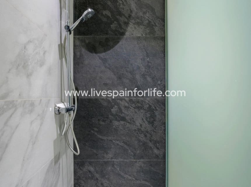 4 sypialnia Willa na sprzedaż w Algorfa z basenem garażem - 950 000 € (Ref: 9715582)