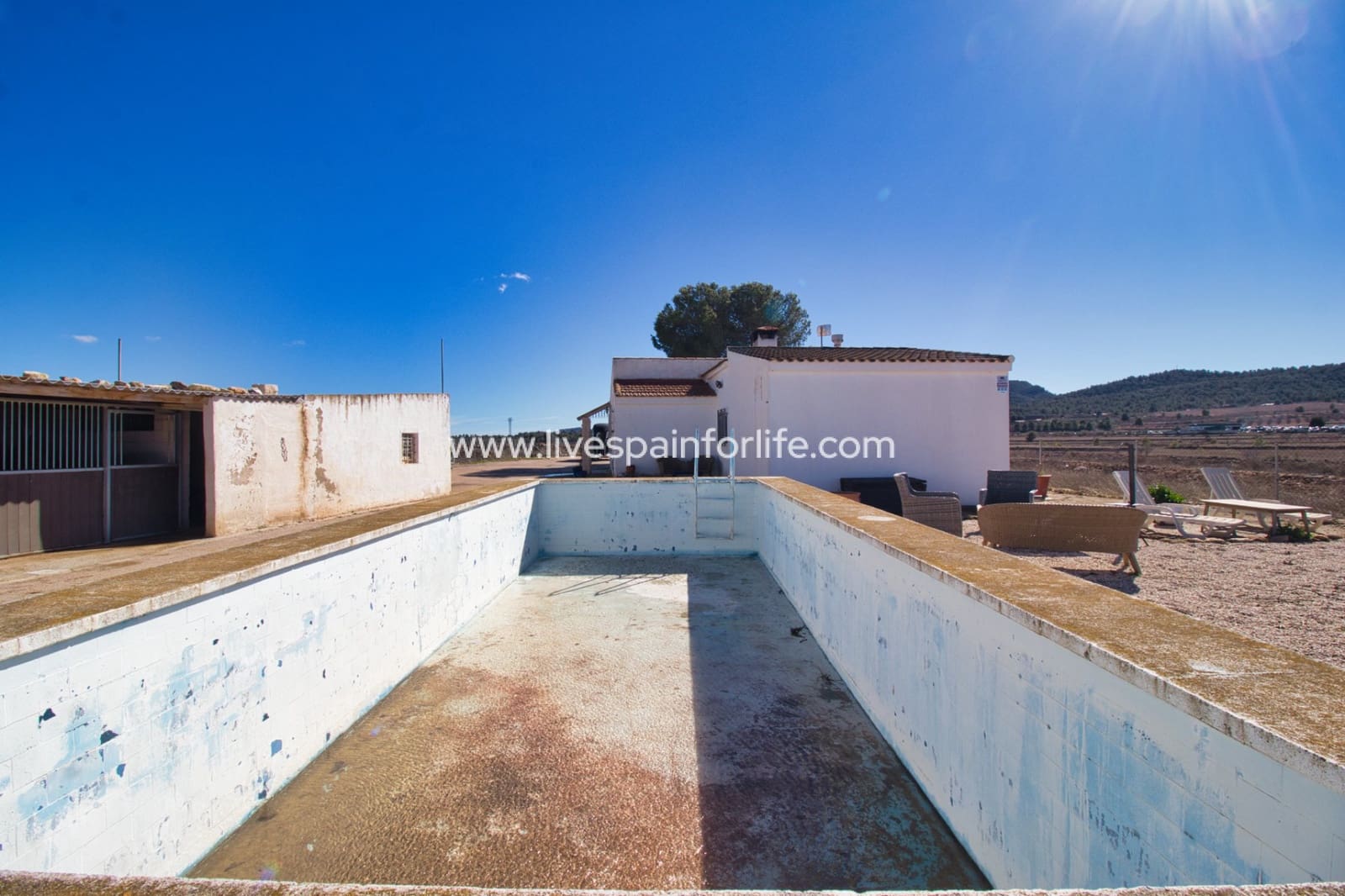 2 chambre Finca/Maison de Campagne à vendre à Alicante ville avec piscine garage - 200 000 € (Ref: 9730418)
