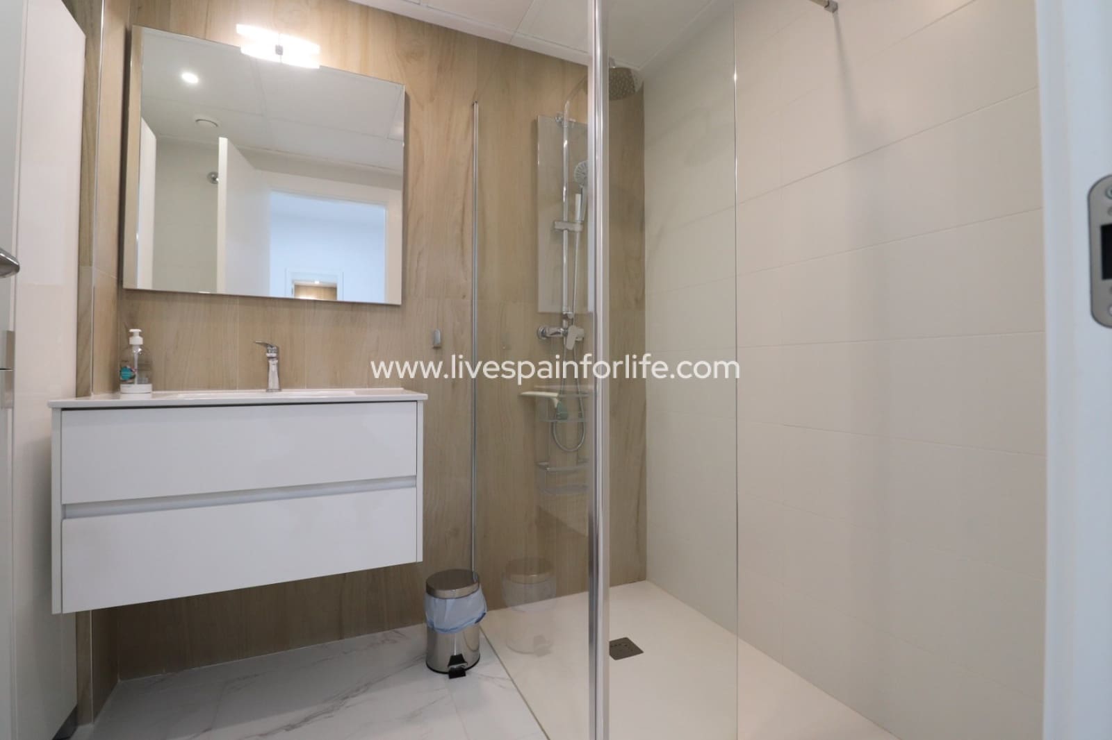 3 makuuhuone Huoneisto myytävänä paikassa Benijofar mukana uima-altaan 
autotalli - 249 950 € (Ref: 9730422)