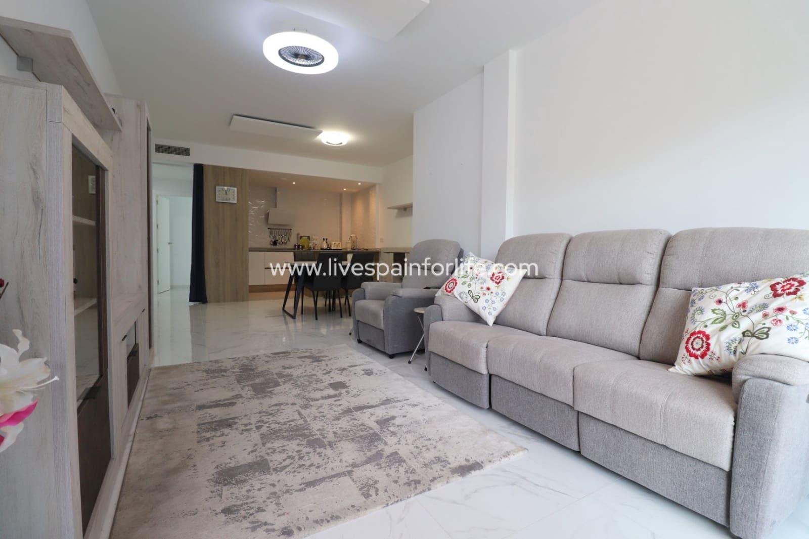 3 makuuhuone Huoneisto myytävänä paikassa Benijofar mukana uima-altaan 
autotalli - 249 950 € (Ref: 9730422)