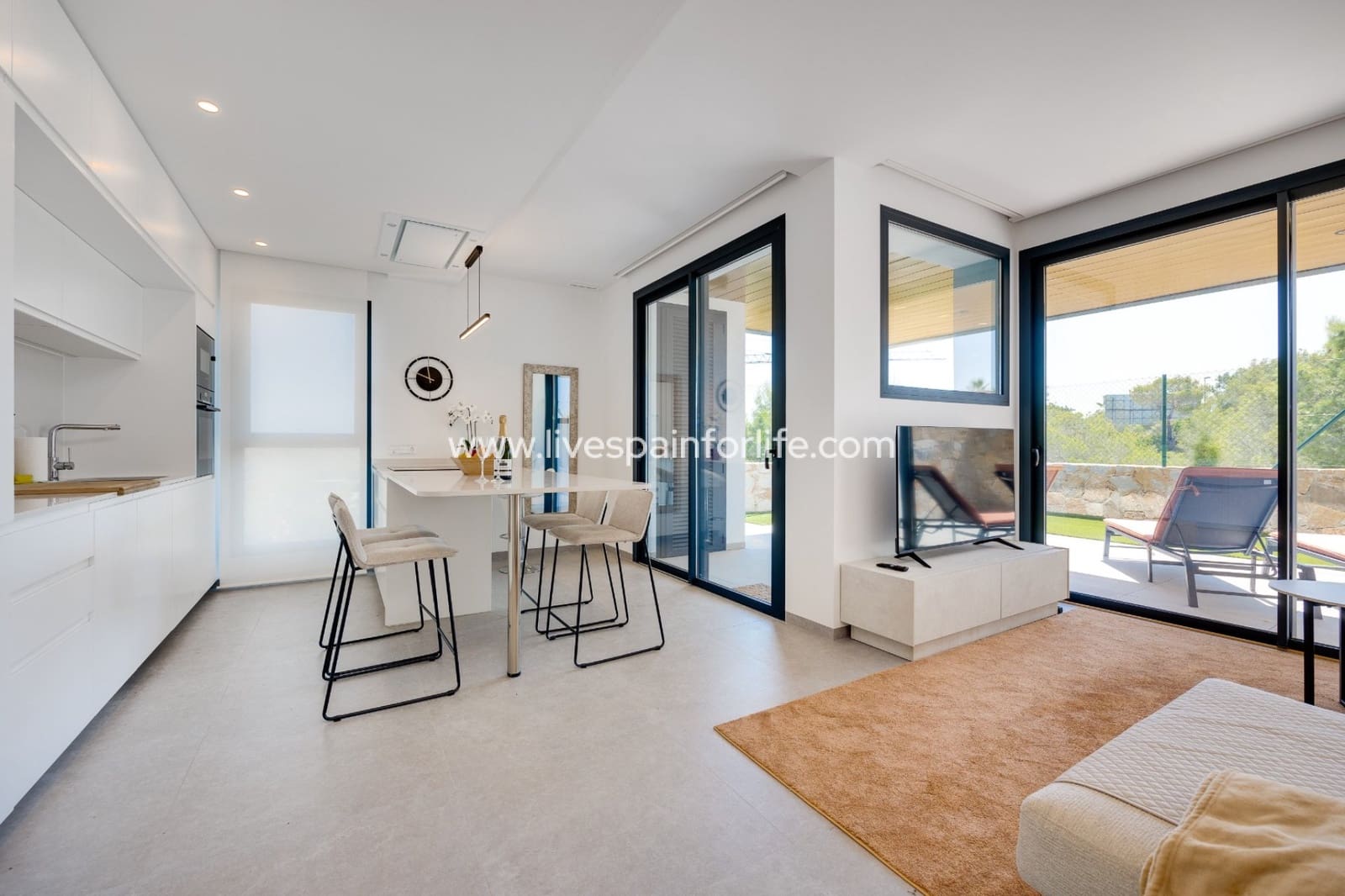 2 makuuhuone Huoneisto myytävänä paikassa Las Colinas Golf mukana uima-altaan - 449 000 € (Ref: 9730423)